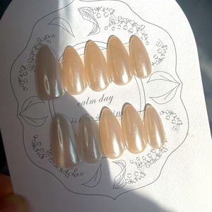 Reusable nude glazed nail pearl acrylic handmade press on nail fake nail
